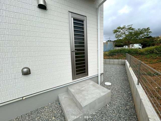 New 4LDK House Near Shinbaru Beach, Nanjo City, Okinawa - Thumbnail 2