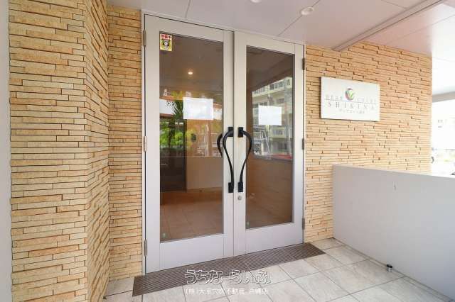Dia Court Shikina 3LDK Apartment with Ocean View in Naha - Thumbnail 3