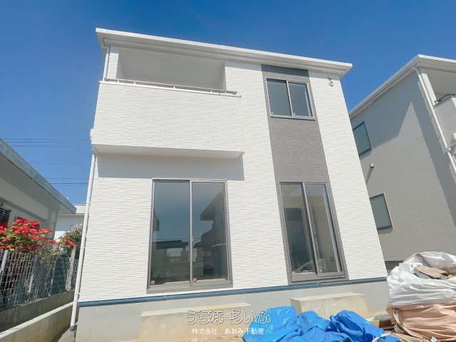 New 4LDK House for Sale in Yomitan Village, Okinawa - Thumbnail 2
