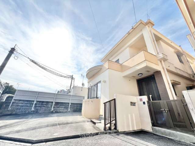 4LDK RCB Family House in Ginowan, Okinawa with Renovation Planned - Thumbnail 3