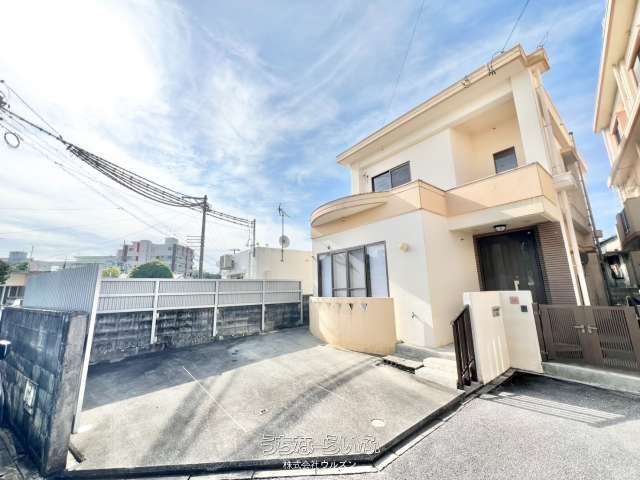 4LDK RCB Family House in Ginowan, Okinawa with Renovation Planned - Thumbnail 2