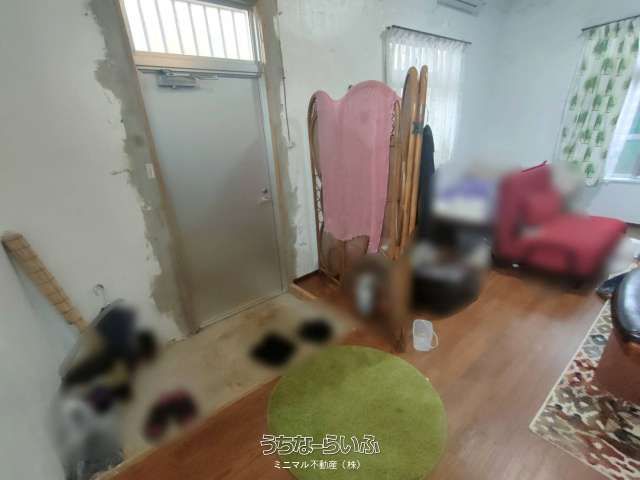 Pink Renovated House for Sale in Miyakojima with Ocean Views - Thumbnail 4