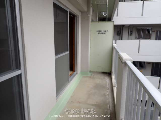 2DK Apartment for Rent in Naha City, Okinawa - Thumbnail 2