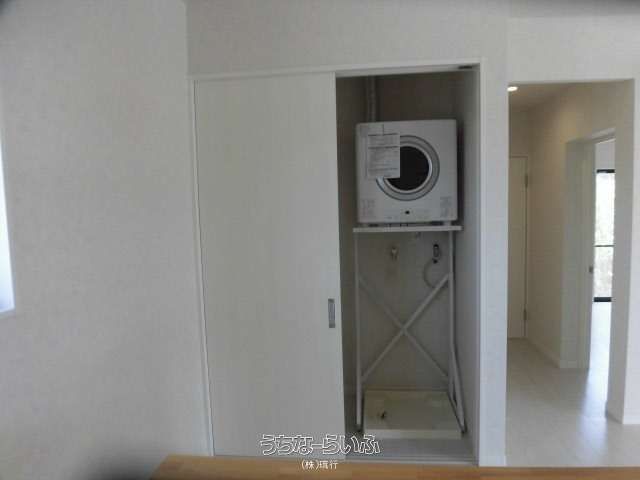 2LDK House for Sale in Nago City, Okinawa with Sea View Potential - Thumbnail 2