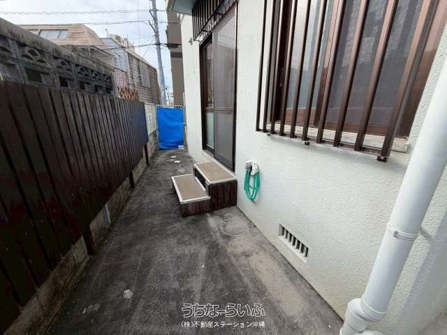 2LDK Detached House for Rent in Naha, Okinawa - Pet Friendly - Thumbnail 3