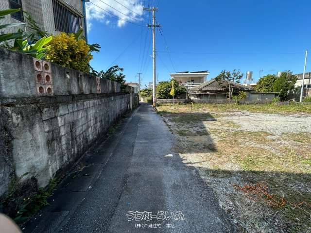160m² South-Facing Land for Sale in Yomitan Village, Okinawa - Image 1