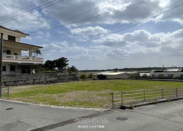 Spacious Residential Land for Sale in Itoman City, Okinawa - Thumbnail 2