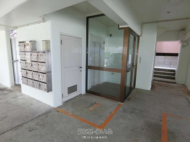 Renovated 1R Apartment for Rent in Nagata, Naha, Okinawa - Thumbnail 2
