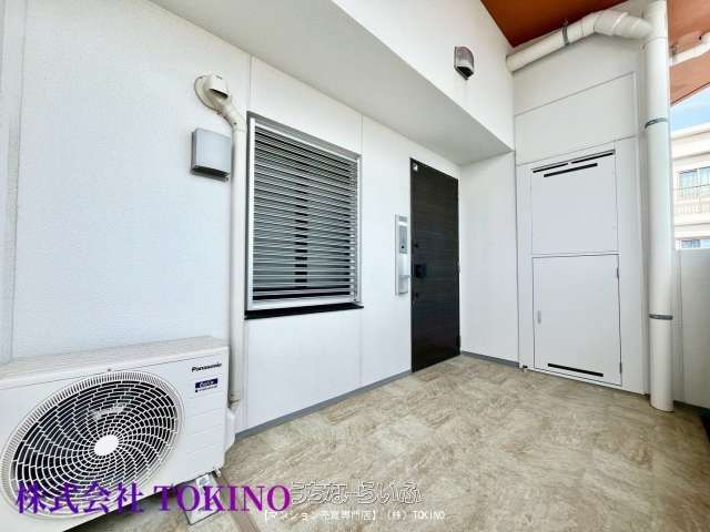 Luxury Resort Condo with Ocean View in Okinawa's Toyosaki - Thumbnail 4