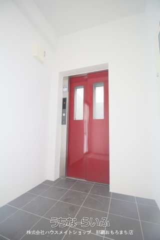 Pet-Friendly 1K Apartment for Rent in Okinawa City's Misato - Thumbnail 3