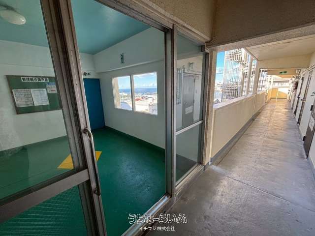 1LDK Apartment for Sale in Urasoe, Okinawa | 7.8 Million Yen - Thumbnail 3