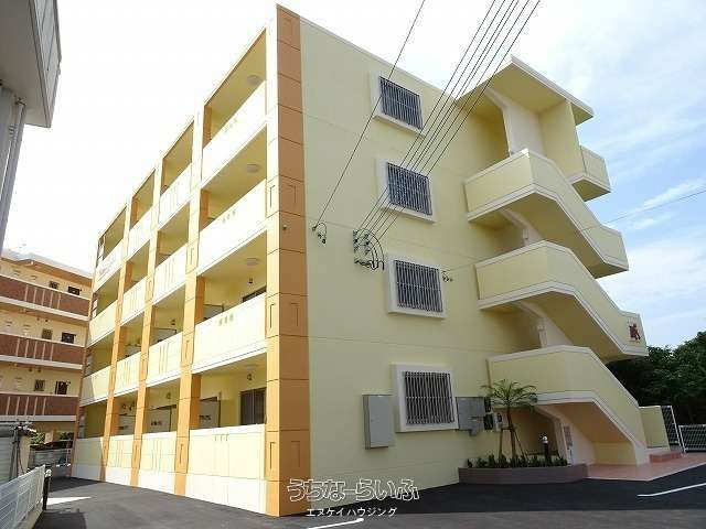 1LDK Apartment for Rent in Kadena Town, Okinawa | Mansion Hope A - Thumbnail 2