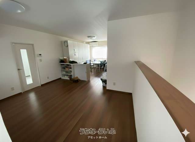 SOHO House with Large Garage for Rent in Tomigusuku, Okinawa - Thumbnail 4