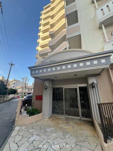 Renovated 3LDK Apartment with Ocean View in Naha Ameku - Thumbnail 2