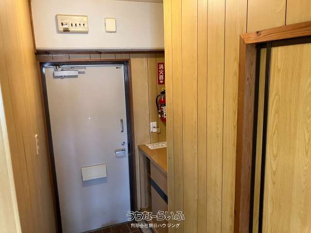 Rental Apartment in Naha Shuri - 3DK, Separate Bath/Toilet, Free Parking - Thumbnail 2