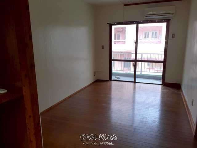 1K Apartment for Rent in Ginowan City, Okinawa - 32,000 Yen - Thumbnail 3