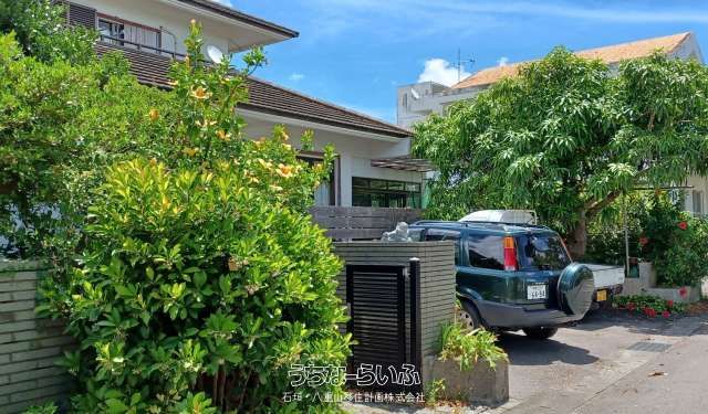 Renovated 6LDK House in Central Ishigaki, Okinawa with 4 Car Parking - Thumbnail 2