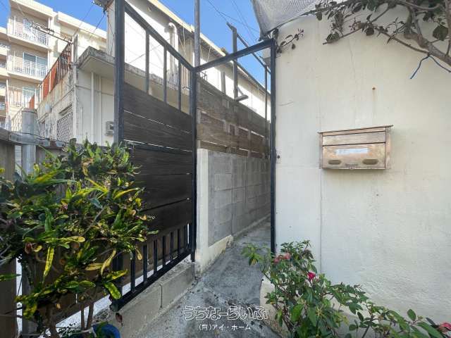 Spacious 2DK Apartment for Rent in Tomigusuku, Okinawa - Thumbnail 4