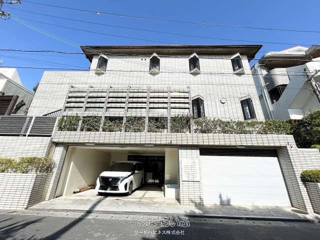 6LDK RC House with Commercial Space for Sale in Urasoe, Okinawa - Thumbnail 2