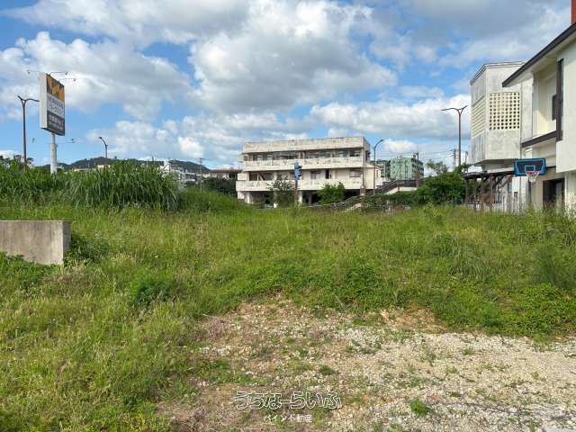 564 sqm Land for Sale in Uruma City, Okinawa - No Building Conditions - Thumbnail 4