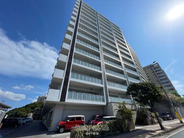 Renovated 2LDK Apartment for Sale in Urasoe, Okinawa - Thumbnail 2