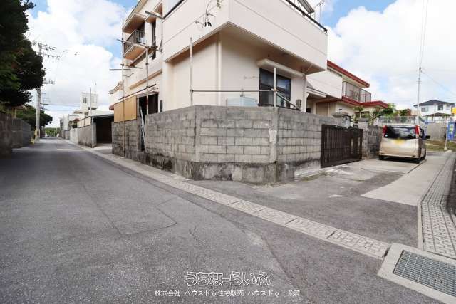 81.07 Tsubo Vacant Residential Land for Sale in Itoman, Okinawa - Thumbnail 2