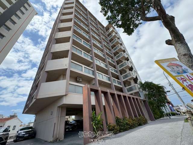 2LDK Apartment for Sale in Okinawa City with US Military Rental History - Image 1
