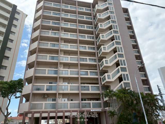 2LDK Apartment for Sale in Okinawa City with US Military Rental History - Thumbnail 2