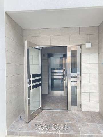 VICOLO 405: Pet-Friendly 1K Apartment in Naha, Okinawa - Thumbnail 3
