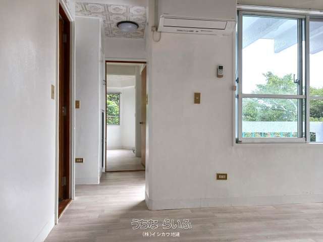 Green Side Apartment No. 2 - 2LDK Rental in Okinawa City - Thumbnail 2