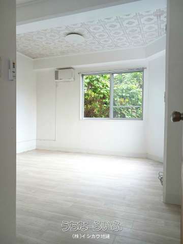 Green Side Apartment No. 2 - 2LDK Rental in Okinawa City - Thumbnail 4