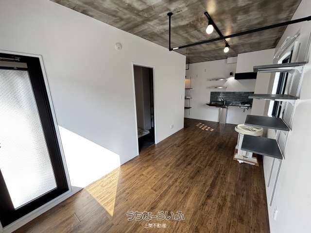 New 1R Apartment for Rent in Chatan, Okinawa - Kings Coast Araha - Thumbnail 4