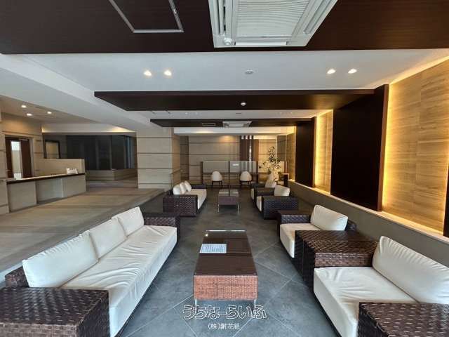 3LDK Apartment with 2 Parking in Urasoe, Okinawa | Home Office - Thumbnail 4