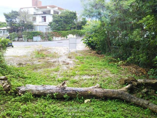 Parking Space for Rent in Maeda, Urasoe City, Okinawa - Thumbnail 3