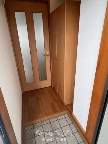 Apple House 305: 3LDK Family Apartment for Rent in Okinawa City - Thumbnail 2
