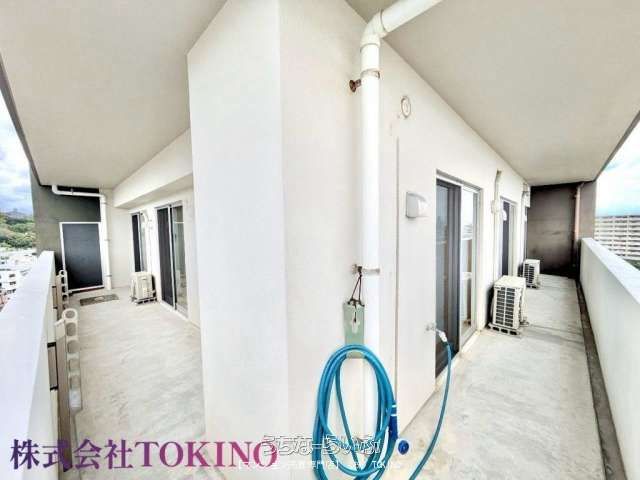 4LDK Apartment for Sale in Ginowan, Okinawa with Excellent Views - Thumbnail 2