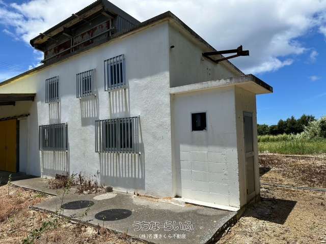 Iejima Warehouse Property for Sale on 1050 sqm Land in Okinawa - Thumbnail 2