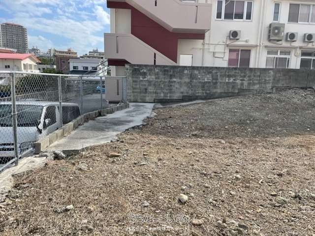 1122 sqm Development Land for Sale in Urasoe, Okinawa - Thumbnail 2