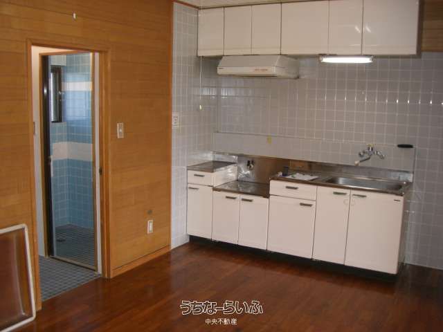 Seaside Kura 303 Rental Apartment in Ginowan, Okinawa - Thumbnail 3
