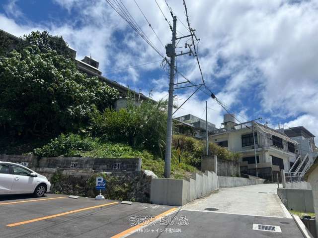 659.54 sqm Land for Sale in Naha City, Okinawa with Old Houses - Thumbnail 2