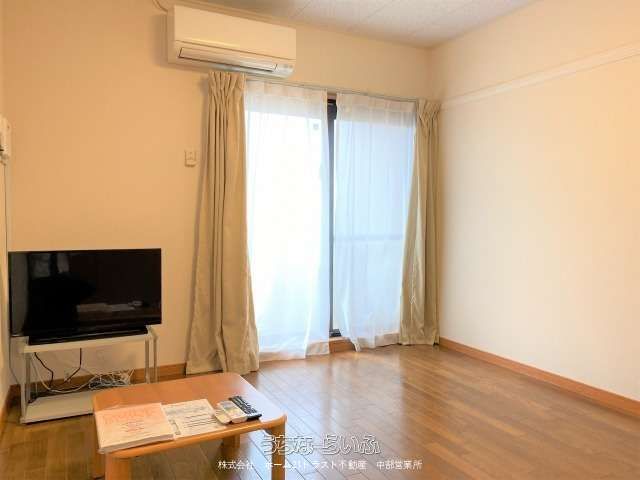 Leopalace Wa 203: Furnished 1K Apartment for Rent in Okinawa City - Thumbnail 2