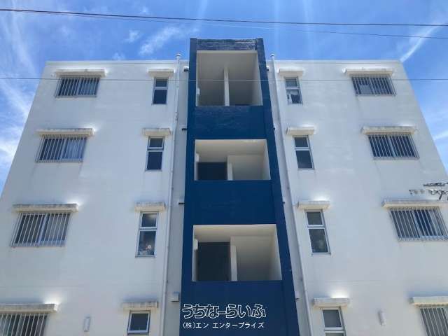 8-Unit Apartment Building for Sale in Uruma, Okinawa - Thumbnail 4