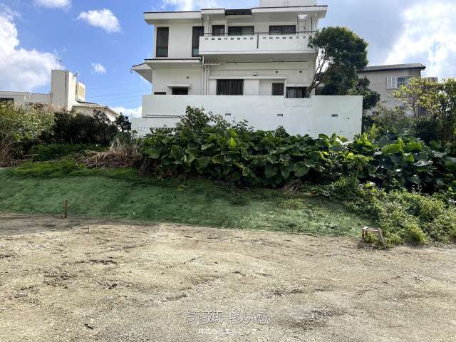 201 sqm Land for Sale in Tanabaru, Nishihara Town, Okinawa - Thumbnail 2