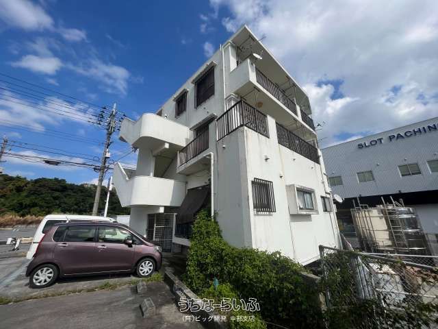 Uruma City Apartment Building for Sale | 5.5% Yield - Thumbnail 2