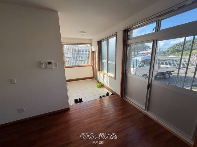 Rental House in Okinawa City - 3LDK, Pet Friendly, 5 Parking - Thumbnail 4