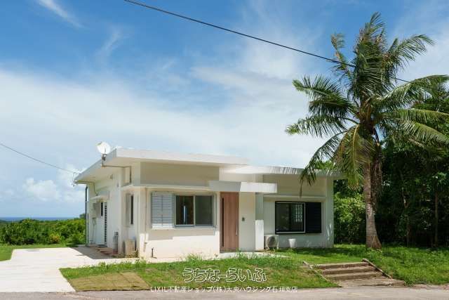 Renovated Ishigaki 2LDK with Kabira Bay View & Guesthouse License - Thumbnail 2