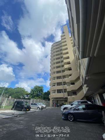 Renovated 3LDK Apartment for Sale in Naha, Okinawa - Thumbnail 2