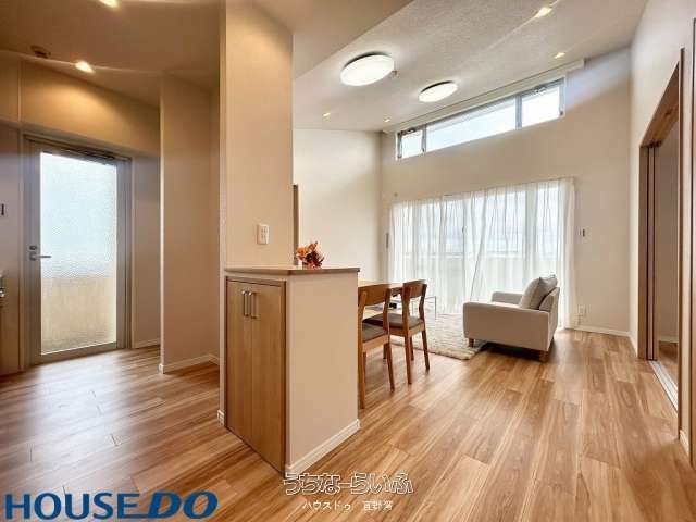 4LDK High-Rise Apartment with Panoramic Views in Urasoe, Okinawa - Thumbnail 3