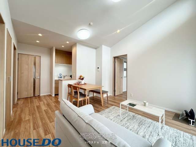 4LDK High-Rise Apartment with Panoramic Views in Urasoe, Okinawa - Thumbnail 4
