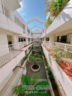 Renovated 3LDK Corner Apartment with Parking in Tomigusuku - Thumbnail 2
